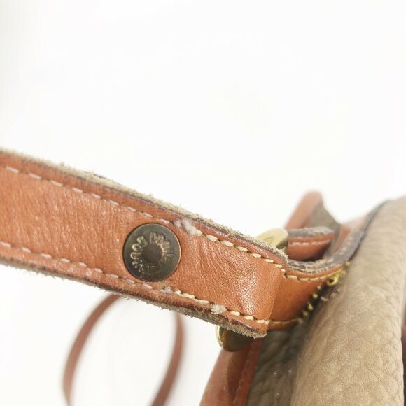 Vintage Dooney & Bourke Cream All Weather Pebbled Leather TanTrim Equestrian Bag - Picture 4 of 6